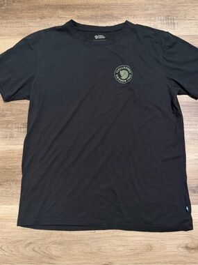 Fjallraven Mens T-Shirt Black 1960 Logo Large Circle Huckberry Outdoor Classic